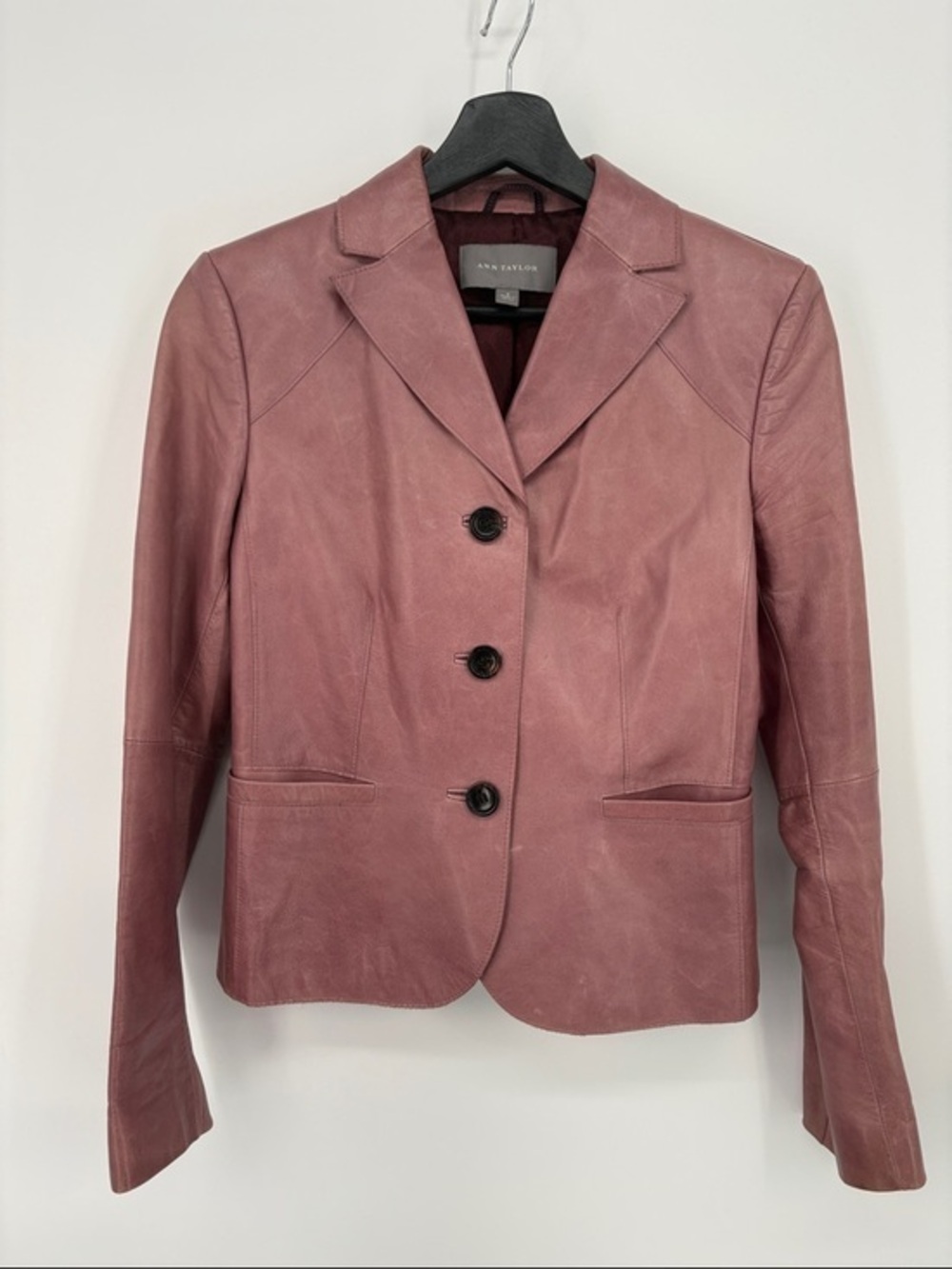 🫎 Ann Taylor lilac rusty rose three button Leather Tailored Blazer